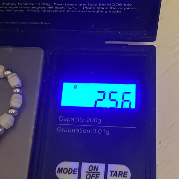 7” white & silver beaded stackable stretch beaded bracelet with 36 beads - Picture 10 of 10